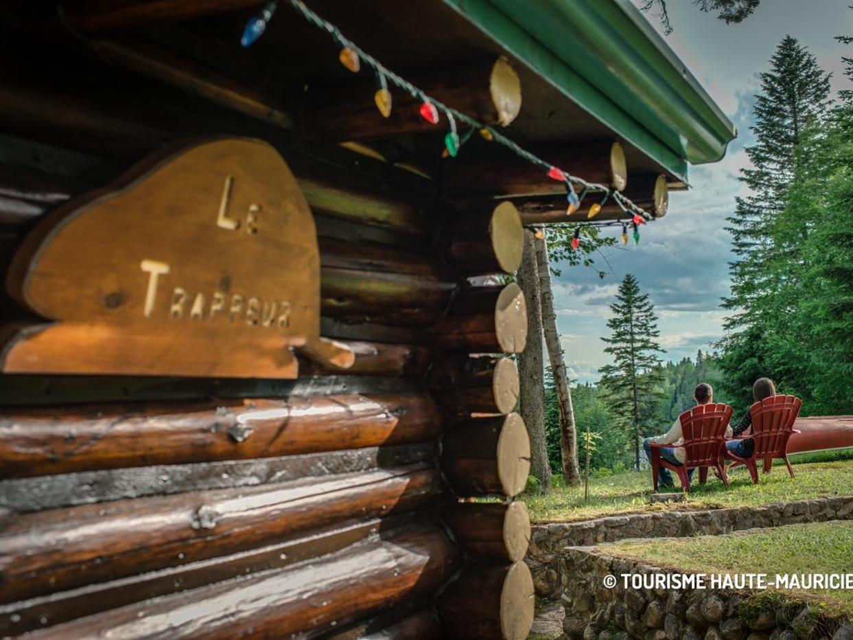 Domaine Le Bostonnais - Le Village En Bois Rond Ла Тук Стая снимка