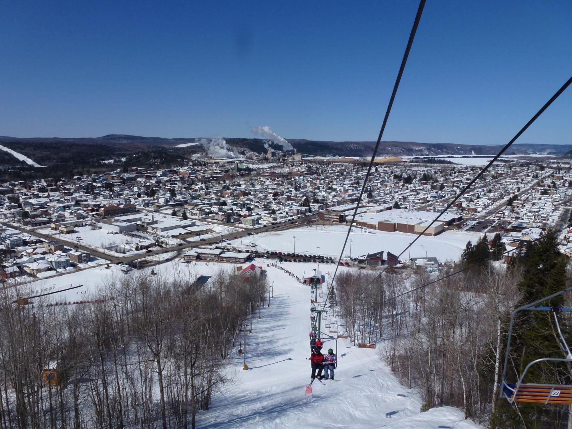 Domaine Le Bostonnais - Le Village En Bois Rond Ла Тук Екстериор снимка
