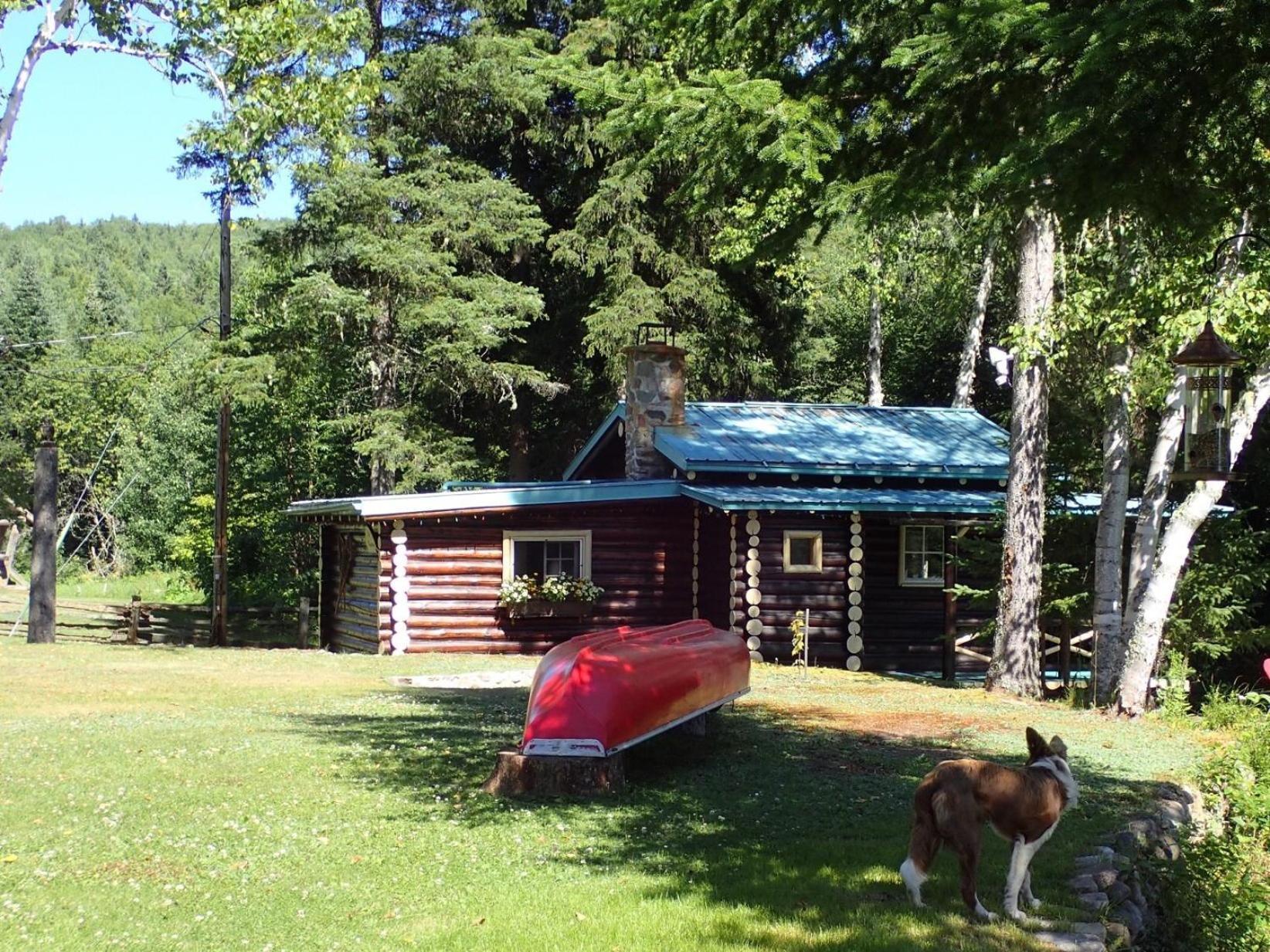 Domaine Le Bostonnais - Le Village En Bois Rond Ла Тук Стая снимка