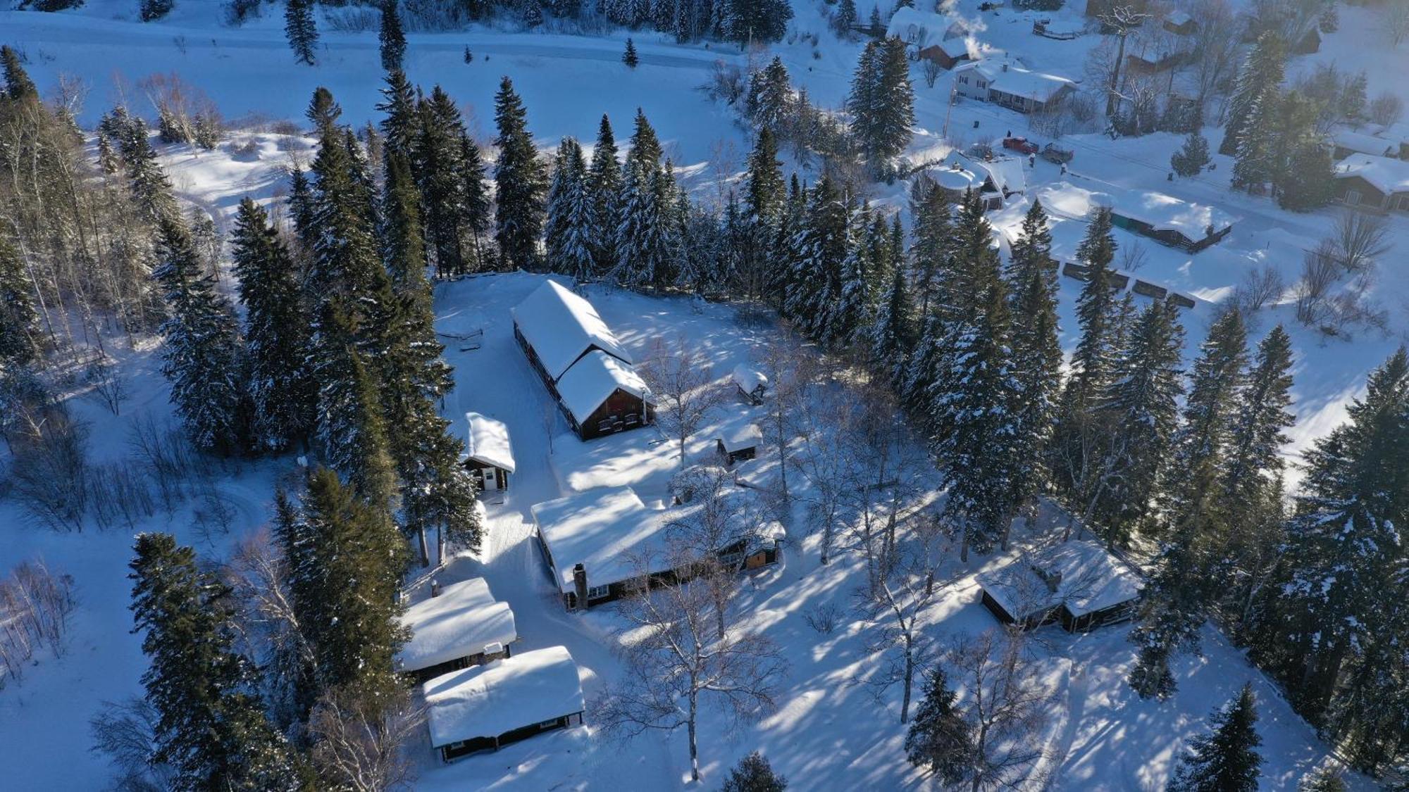 Domaine Le Bostonnais - Le Village En Bois Rond Ла Тук Екстериор снимка
