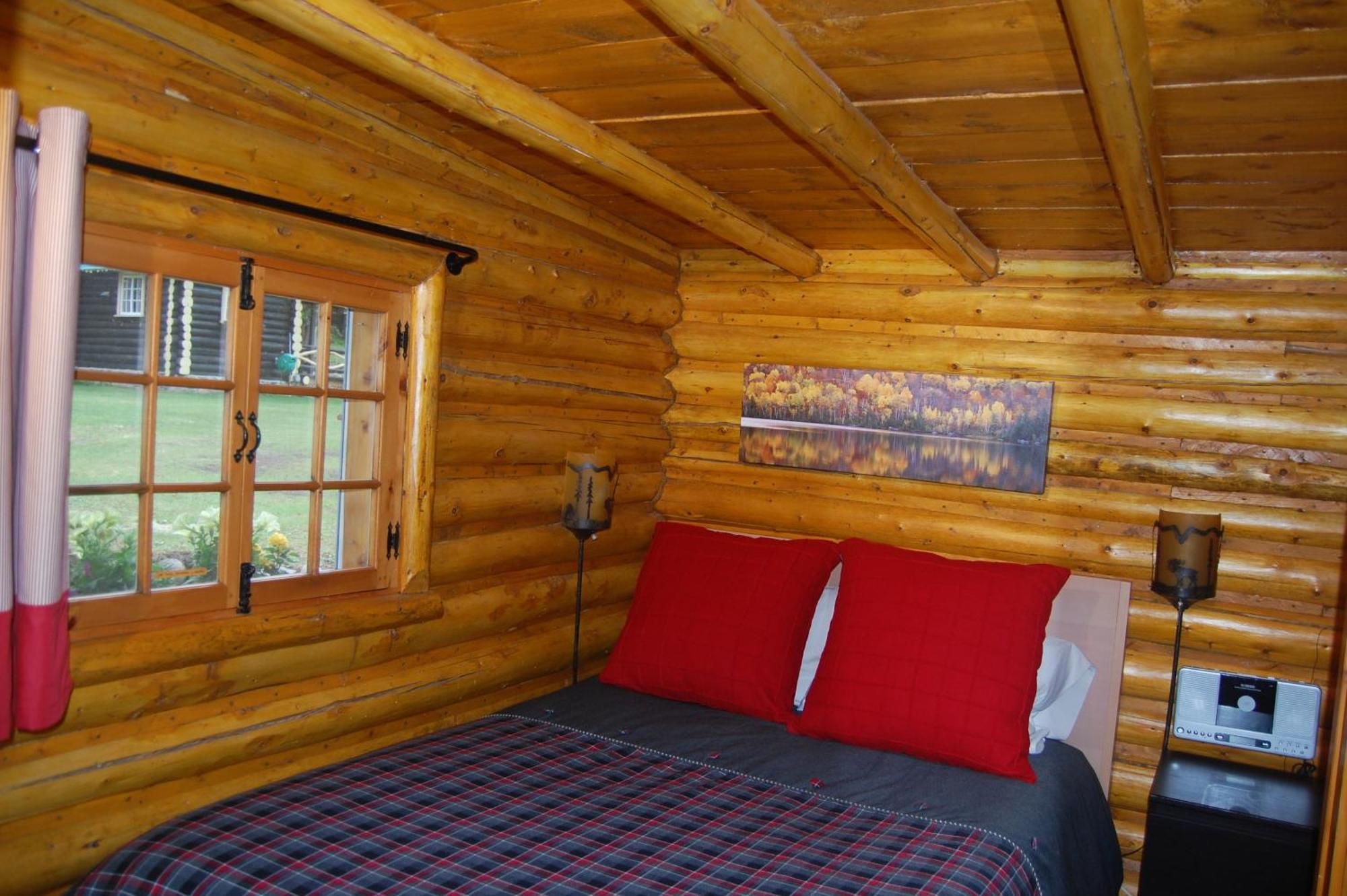 Domaine Le Bostonnais - Le Village En Bois Rond Ла Тук Стая снимка
